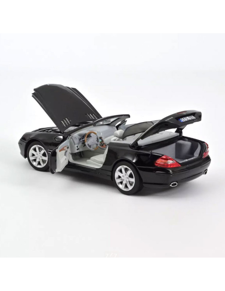 Coche 1/18 Mercedes Benz SL500 2003. Negro