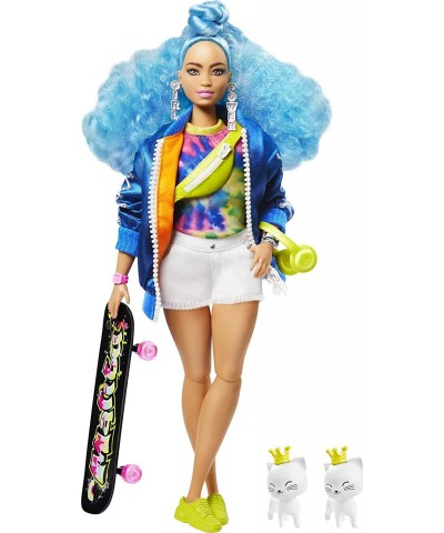 Mattel GRN30. Barbie con pelo azul rizado, accesorios de moda y mascotas