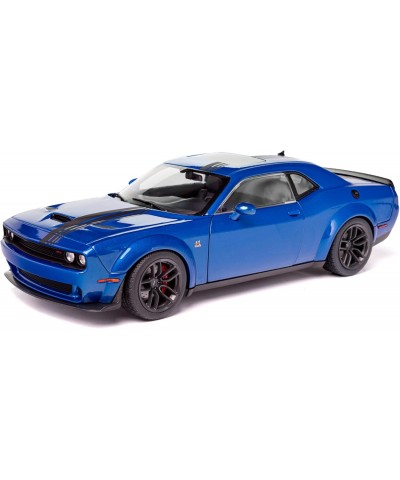 Solido S1805710. 1/18 Dodge Challenger R/T Scat Pack Widebody 2023