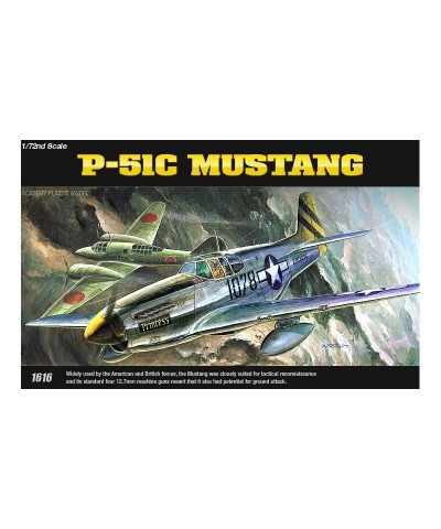 Academy 12441. 1/72 Avión P-51C Mustang WWII