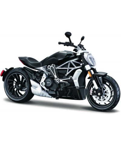 Maisto 07241. Moto Ducati Diavel S. Escala 1/12