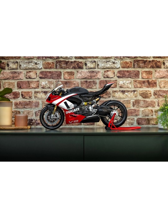 Pocher HK124. Ducati Panigale V2 Superquadro Final Edition. 1/4